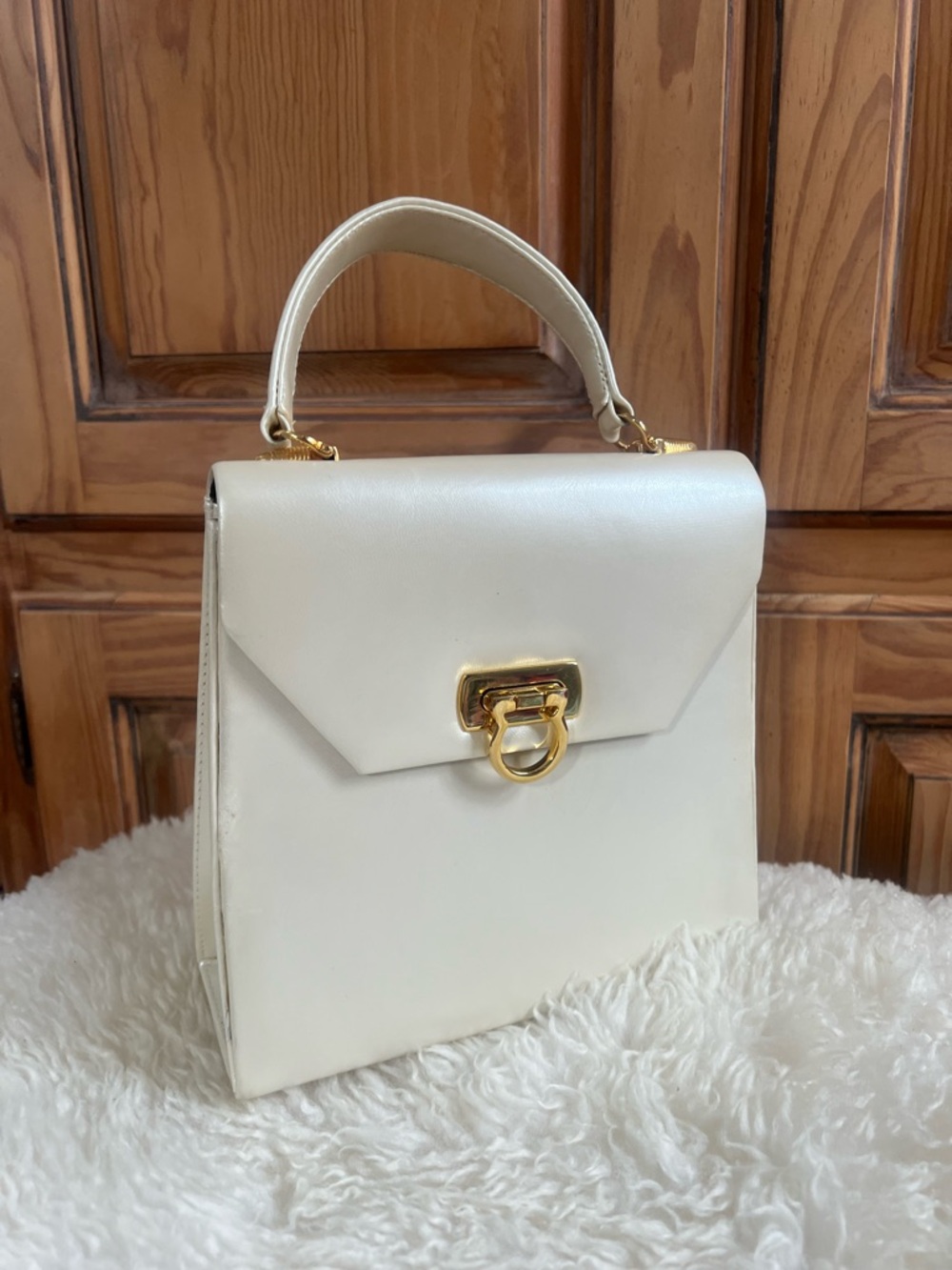 Vintage John Lewis Partnership Elegant Cream Top-Handle Bag with Gold Hardware